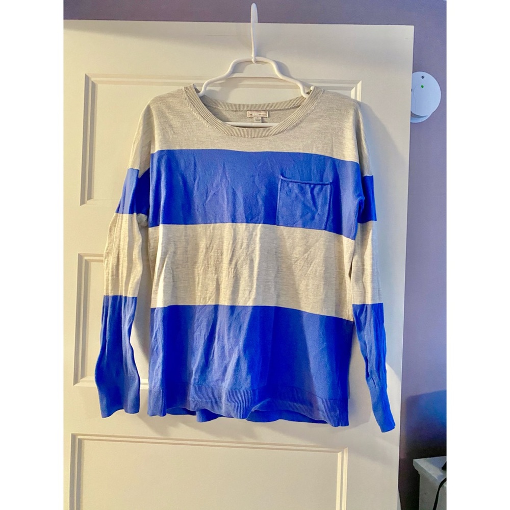 GAP light weight sweater